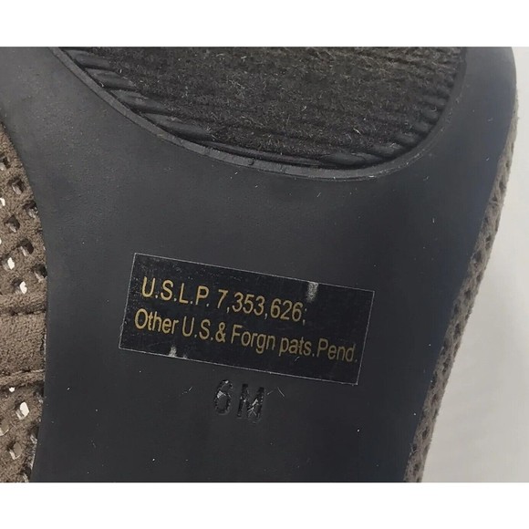 Guess Women's Classic Trace Pumps in Taupe Size 6M - Picture 9 of 9